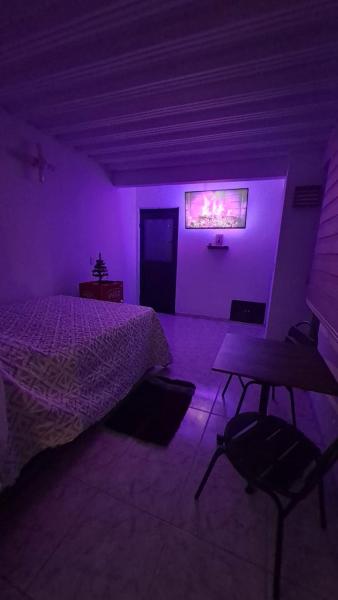 Na zdjęciu widoczny jest obiekt Apartaestudio Con Entrada Independiente położony w mieście Ibagué.