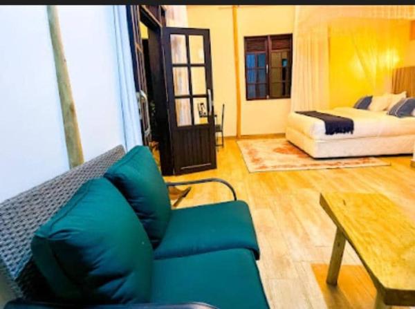 På bilden syns objektet Meizi-Meera Eco Resort som ligger i staden Katoke.