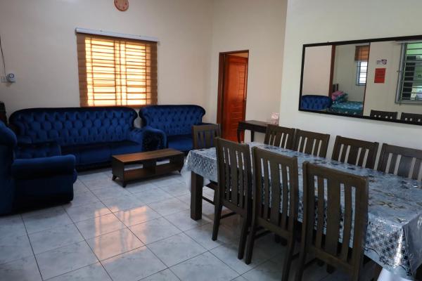The photo shows the D'Bilal Zainal Homestay !Free Wifi, Free Netflix! located in the city of Bukit Baru.
