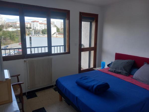 A la foto es mostra l'objecte Chambre B1 dans un appartement en colocation situat a la ciutat de Marsella.
