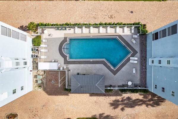 Pool, Tennis, Across the Street from the Beach - Captainの写真2
