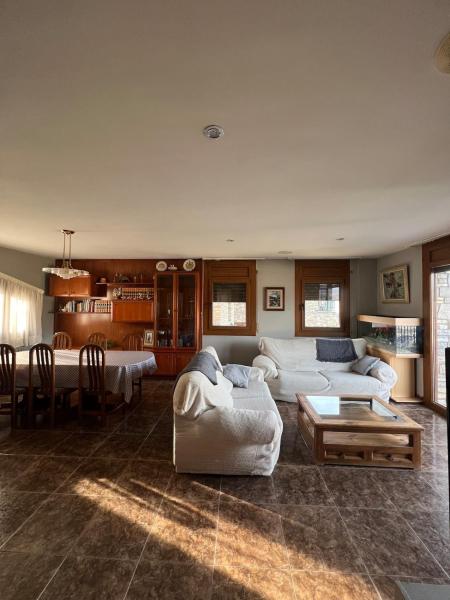 Kuvassa näkyy kohde Casa en el Balcón del Pirineo, joka sijaitsee kaupungissa Pla de Sant Tirs.