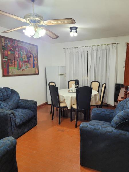На фото показан объект Casa para 4 personas en Victorica La Pampa, расположенный в городе Викторика.