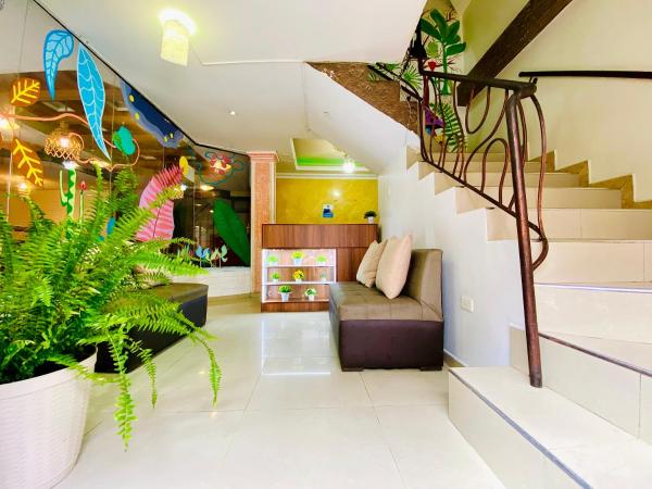 Green Garden, Baños