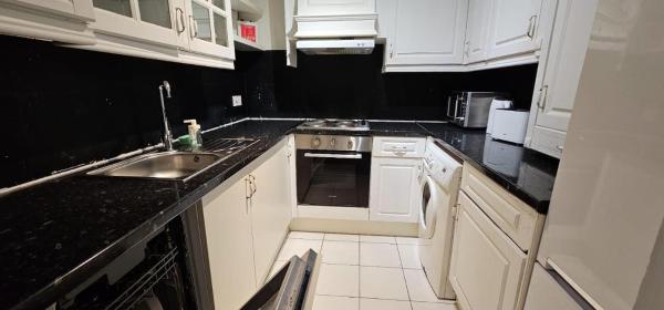 Foto 4: 2 Bed Flat - Sleeps 4 - Parking - Balcony - Wifi