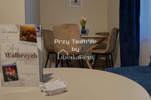 På billedet ses objektet Przy Teatrze by LibertaRent beliggende i byen Wałbrzych.