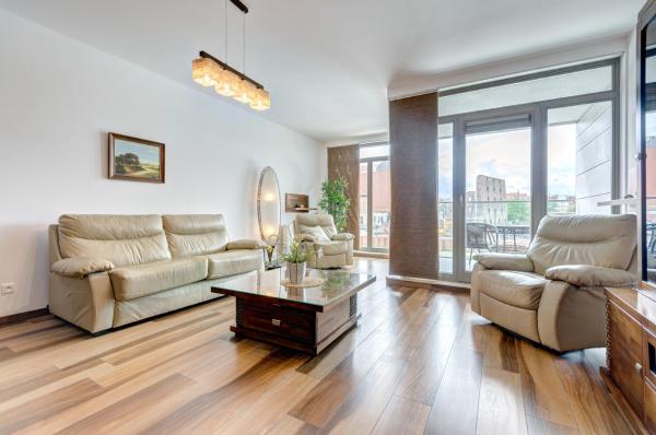 Modern Dom & House Apartments in Gdańsk with Pool and Gym, Danzica