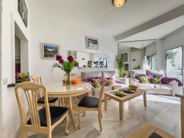 Skol 520C Cozy 1 Bedroom Apartment with Sea and Pool View, Marbella