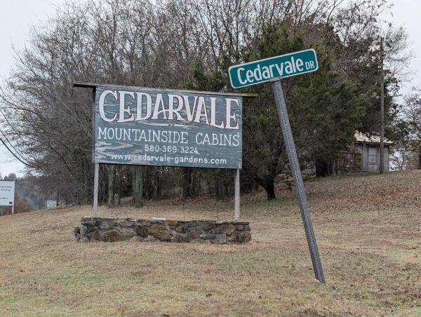 Nella foto è visibile l'oggetto Cedarvale Cabins Turner Falls situato nella città di Davis.