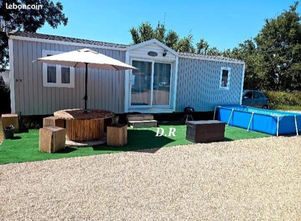 A la foto es mostra l'objecte Mobile Home de Charme 4 Personnes Sans Wifi situat a la ciutat de Lançon-Provence.