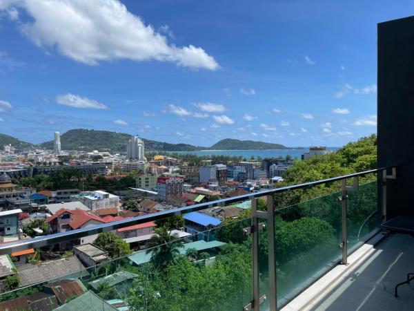 Emerald Terrace Resort 2 bedrooms Panoramic Ocean View Top Floor, Патонг-Бич