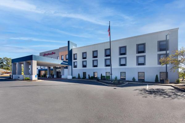 Na fotografii je vidět objekt Hampton Inn Selma nacházející se ve městě Marion.