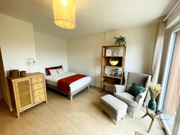 Nella foto è visibile l'oggetto 205 - Appartement cosy dans une résidence au calme situato nella città di Démouville.