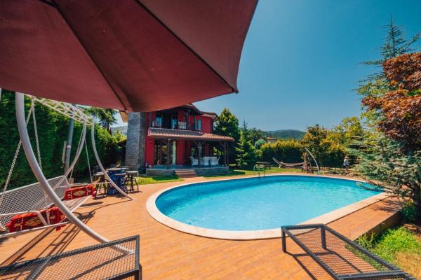 Sapancada ısıtmalı havuzlu villa, Sapanca