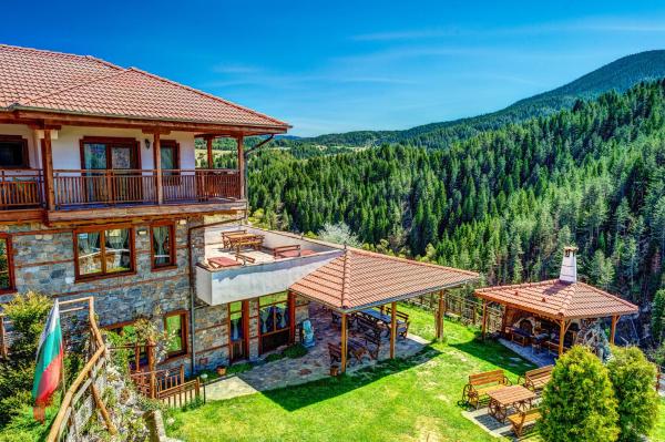 Kuvassa näkyy kohde Hotel Mursal, joka sijaitsee kaupungissa Gʼovren.