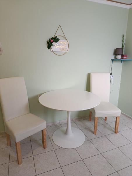 A la foto es mostra l'objecte Mini House situat a la ciutat de Patra.