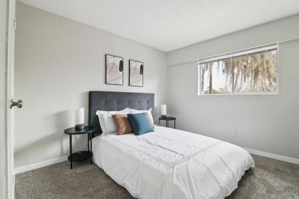 Na fotografii je vidět objekt Sweetwater 19h I Beautiful 3bd Apt I Free Parking nacházející se ve městě Gainesville.