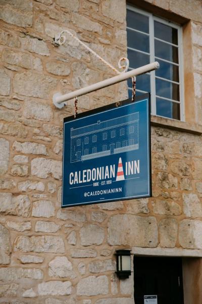 La photo montre l'objet Caledonian Inn situé dans la ville de Robe.