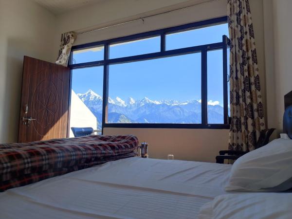 A la foto es mostra l'objecte NAVRAJ homestay situat a la ciutat de Gwāra.