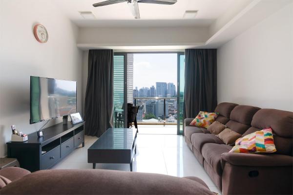 Chic High-Floor 3BR Apt in Bukit Bintang, Kuala Lumpur