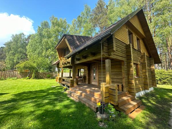 Na zdjęciu widoczny jest obiekt Cosy VILLA with sauna położony w mieście Gāršmuiža.
