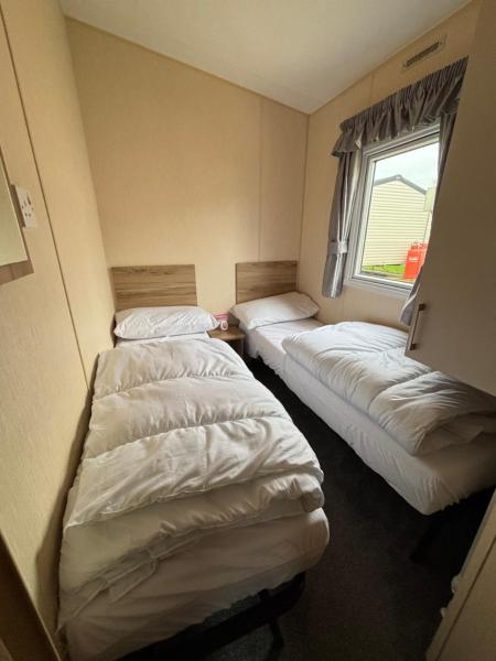 Billede 8: Jay 28, California Cliffs, Parkdean, Sleeps Eight, Free Wi-Fi, Pet Friendly, Bed Linen and Towels Included