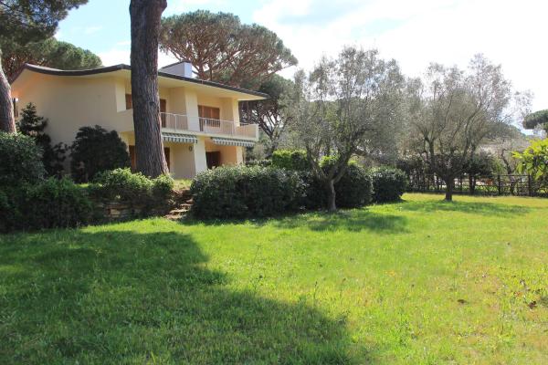 A la foto es mostra l'objecte Villa Molletta a Punta Ala vicino spiaggia con AC situat a la ciutat de Punta Ala.