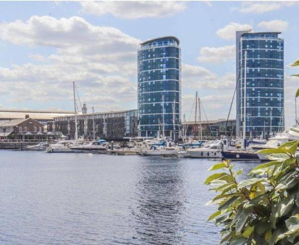 På billedet ses objektet Marina Point East in Kent Sleeps 4 with Parking beliggende i byen High Halstow.