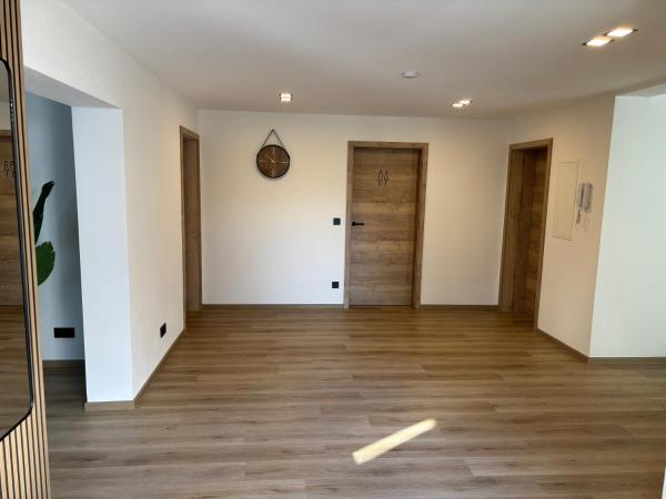 A la foto es mostra l'objecte Apartment in Miesenbach situat a la ciutat de Mackenbach.