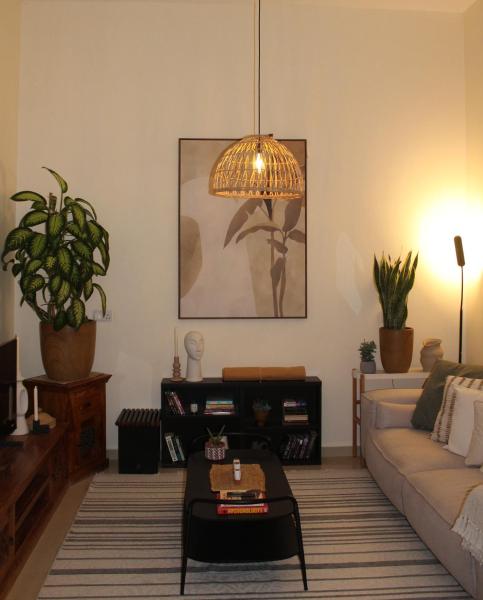 På bilden syns objektet Boho Style Cozy 1 BHK Apartment som ligger i staden Muşaffaḩ.