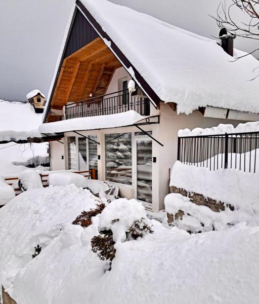 Auf dem Foto ist das Objekt Villa Paradise in der Stadt Mavrovo-Nationalpark zu sehen.