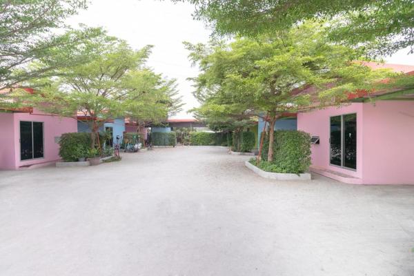 Auf dem Foto ist das Objekt Ruai Thong Pong Pai Resort in der Stadt Bezirk Min Buri zu sehen.