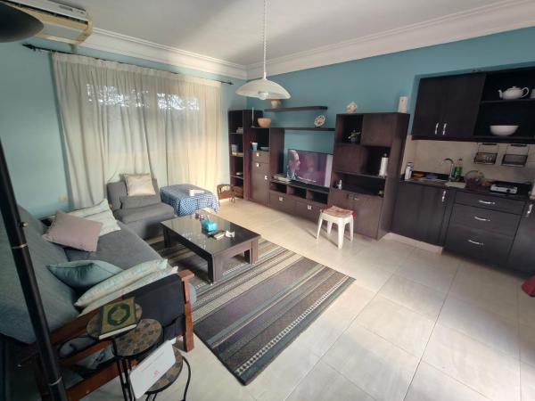 A la foto es mostra l'objecte Guesthouse Near HBE Airport Pool situat a la ciutat de Dawwār Ruḩayyim.