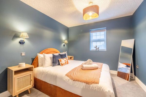 Fotografie 3: Escape in Style to Windsor with Free Parking - By Tempstay