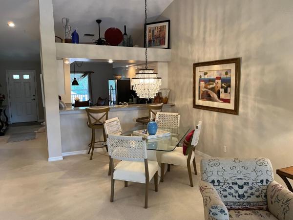 Na fotografii je vidět objekt Well-appointed condo beautifully furnished nacházející se ve městě Naples.