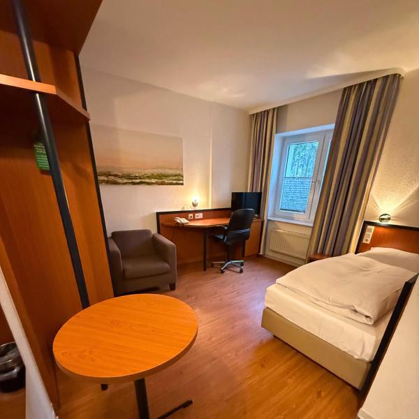 A la foto es mostra l'objecte Keyless Boardinghouse situat a la ciutat de Bielefeld.