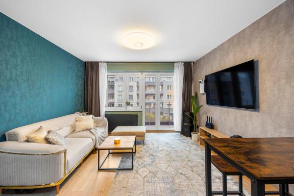 Klimasa Modern and Comfortable 4K TV, PlayStation ,Netflix, Вроцлав