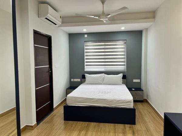 Na fotografii je vidět objekt PAVITHRAm PREMIUM RESIDENCY THALAYOLAPARAMBU KOTTAYAM nacházející se ve městě Piravam.