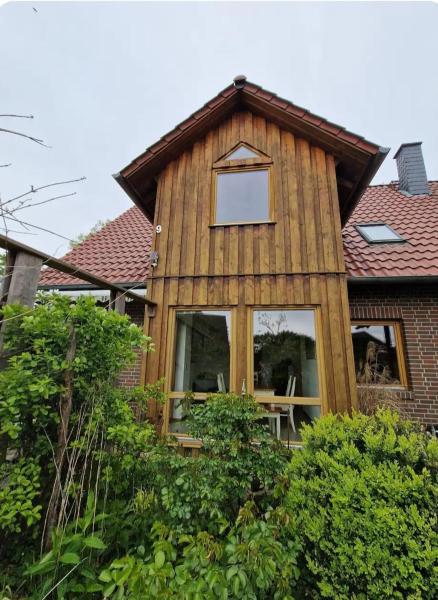 A la foto es mostra l'objecte Holzwurm situat a la ciutat de Düshorn.