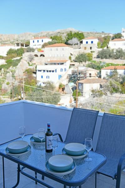 La photo montre l'objet Aori Guest House I situé dans la ville de Hydra.