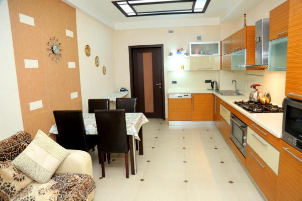 Apartmán se 3 ložnicemi — 210 m² - новостройка
