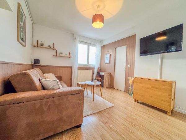 Na zdjęciu widoczny jest obiekt Appartement avec parking położony w mieście Chartres.