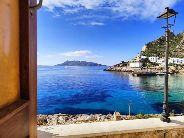 Op de foto is het object Seaview Levanzo te zien, gelegen in de stad Levanzo.