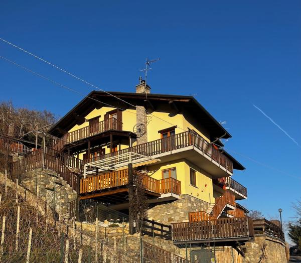 På billedet ses objektet Appartamento Lovely View beliggende i byen Aosta.