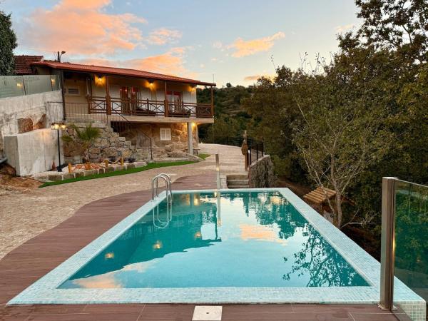 Nella foto è visibile l'oggetto Piscina Privada e Trilho Incluído - ACE Pardinhas situato nella città di Candemil.