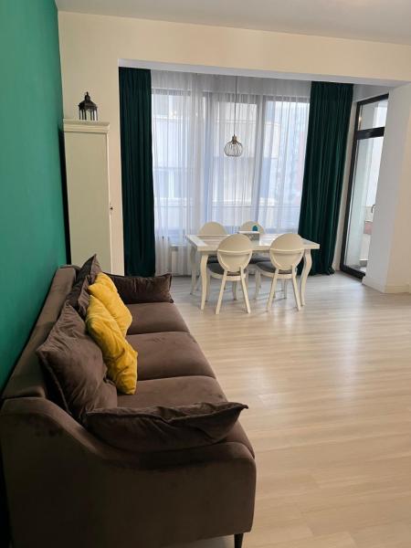 A la foto es mostra l'objecte Uptown Flat situat a la ciutat de Bucarest.