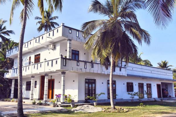 Na foto é possível ver o objeto Eco Rich Villa localizado na cidade de Mahawatta.