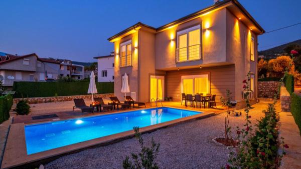 A la foto es mostra l'objecte Kalkan Yesilkoy 3 Bedroom Villa 9374 situat a la ciutat de Kalkan.