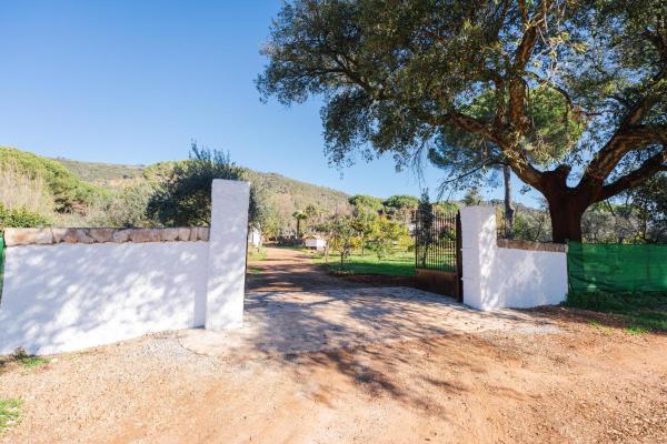 A la foto es mostra l'objecte Casa Rural VILLA ADRISEDA situat a la ciutat de Constantina.