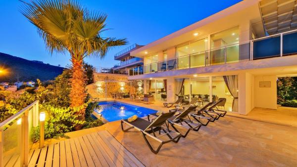 Kalkan 4 Bedroom Villa 6630, Kalkan